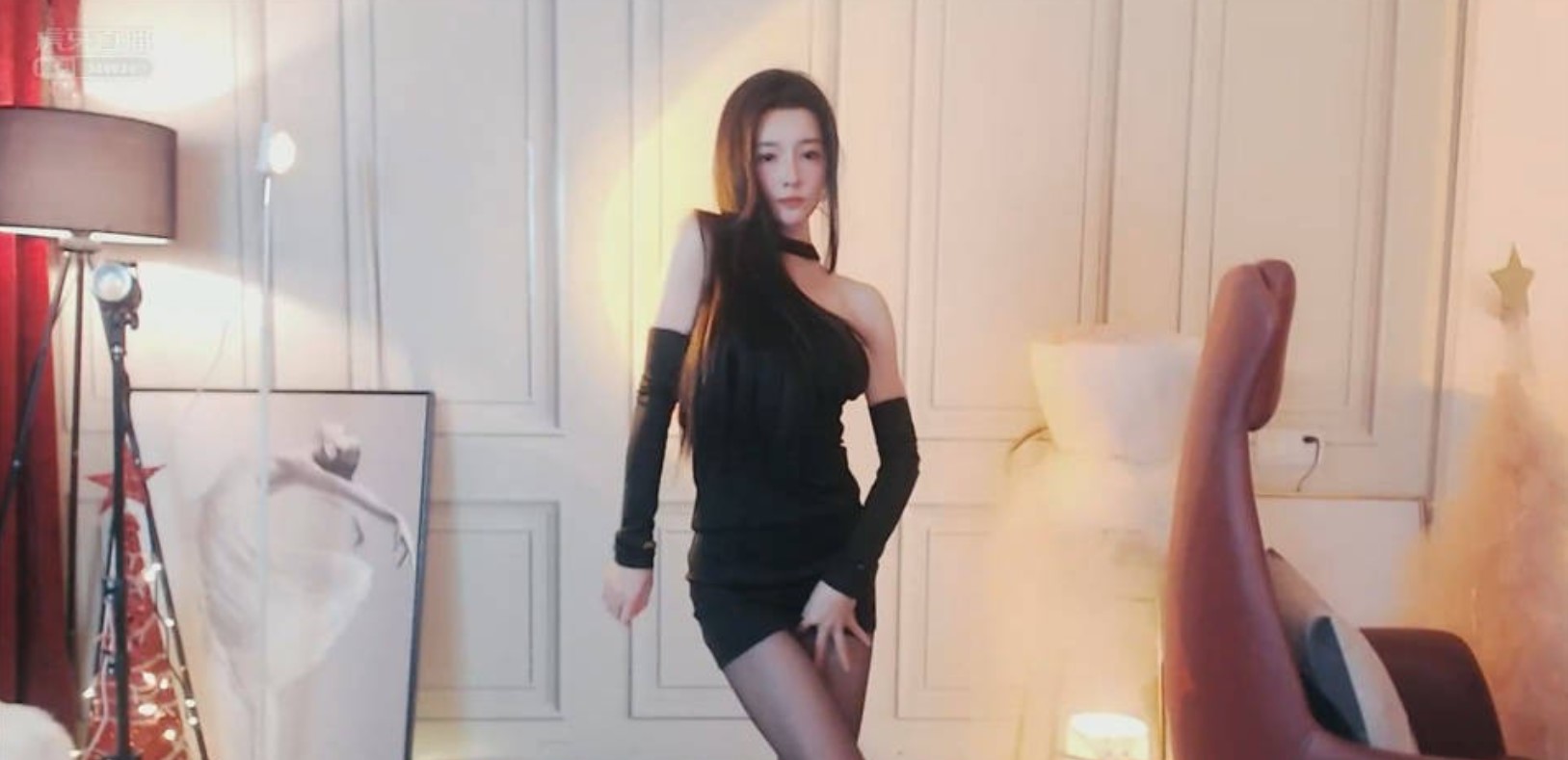 【虎牙主播】娱加-小沫沫 直播热舞合集[36V/7.22G]