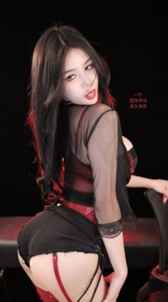 时光直播丨西瓜（奶尤） 群 [5V/1.1GB]