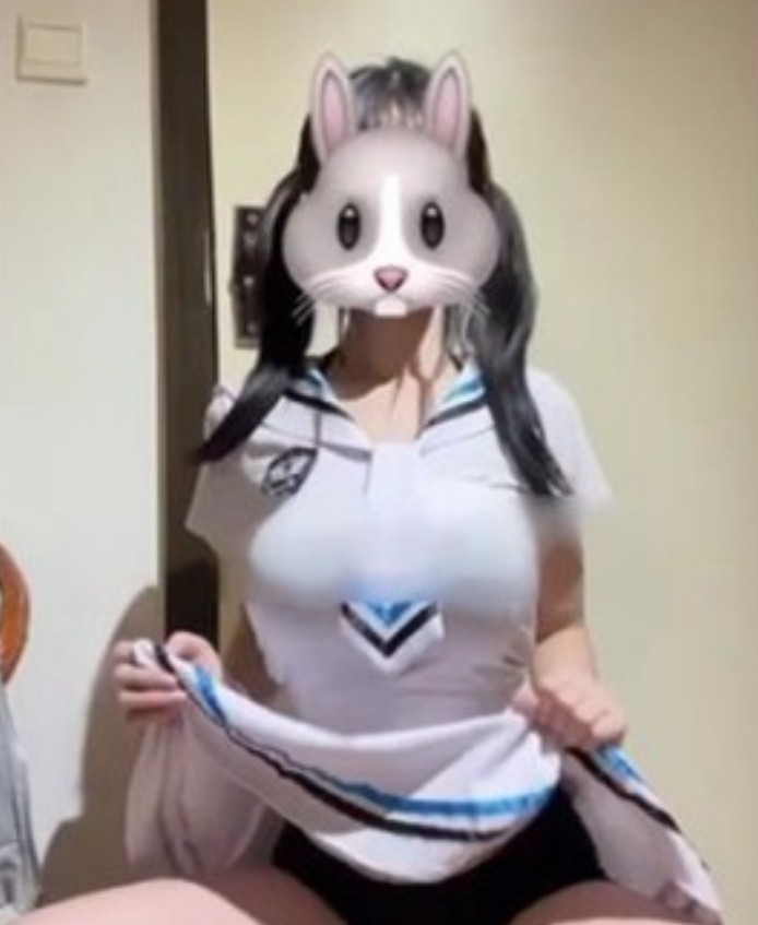 抖音丨家醤 定制私拍热舞 制服 [24V/180MB]