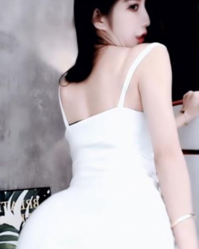 虎牙丨车老板 土豪定制-白连衣裙[1V/998M]